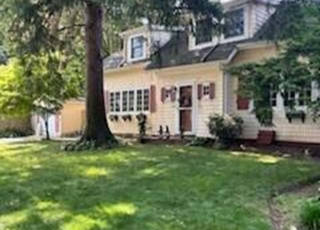 Property at 443 Edinboro Rd, Staten Island, NY 10306, 3 beds, 2 baths