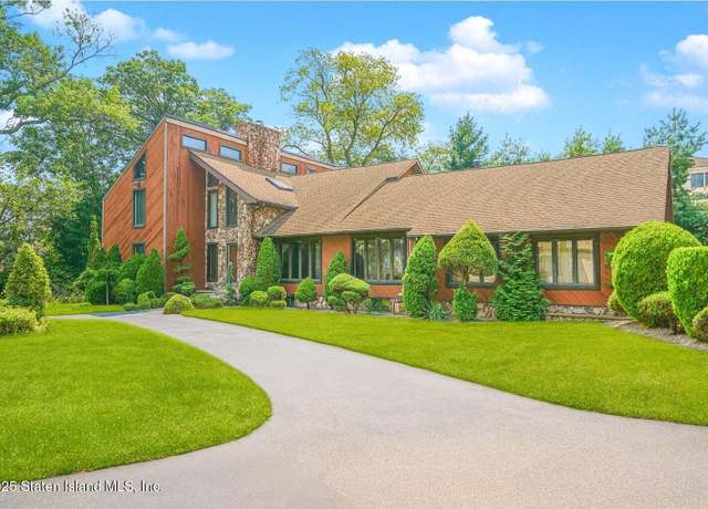Property at 30 Paradise Pl, Staten Island, NY 10307, 5 beds, 3.5 baths
