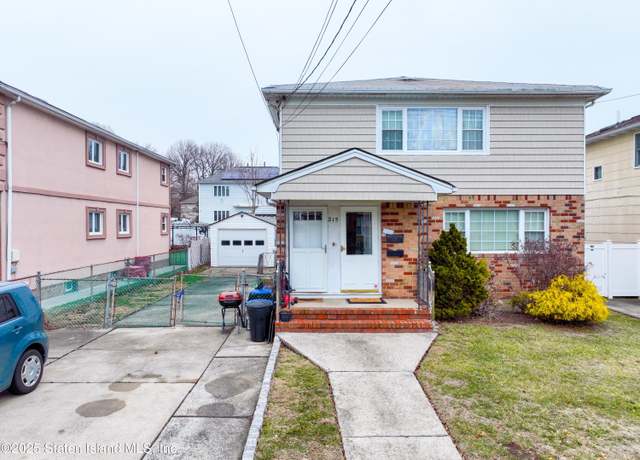 Property at 215 Atlantic Ave, Staten Island, NY 10305, 6 beds, 2.5 baths