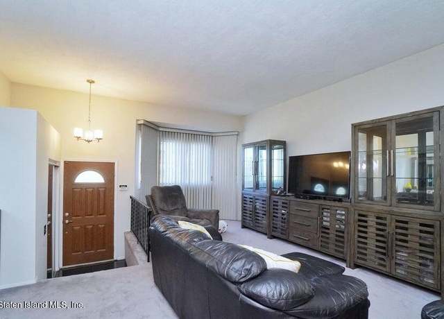 Property at 44 Mcveigh Ave, Staten Island, NY 10304, 5 beds, 4 baths