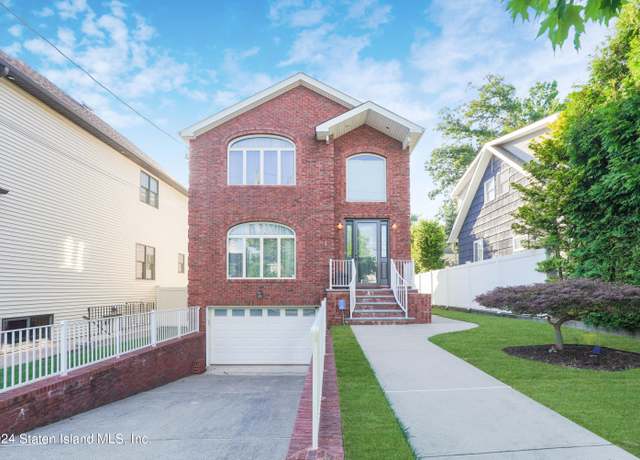 Property at 936 Carlton Blvd, Staten Island, NY 10312, 4 beds, 2.5 baths