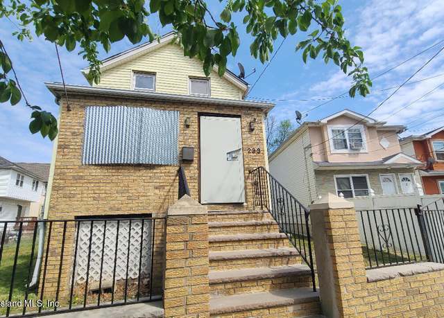 Property at 233 Lockman Ave, Staten Island, NY 10303, 2 beds, 1.5 baths