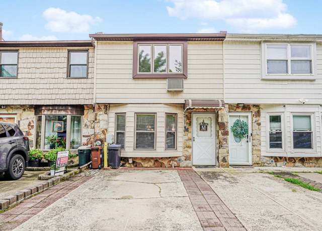 Property at 298 Tanglewood Dr, Staten Island, NY 10308, 3 beds, 1.5 baths