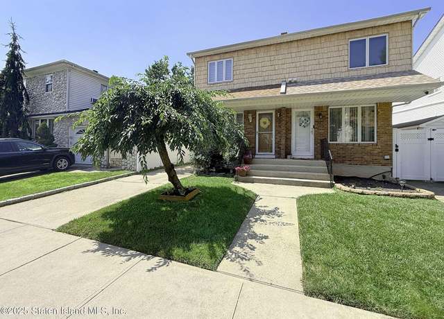 Property at 260 Woehrle Ave, Staten Island, NY 10312, 3 beds, 1.5 baths