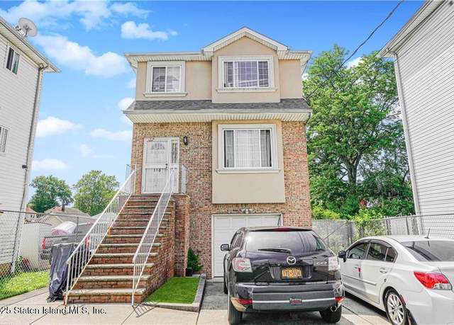 Property at 134 South Ave, Staten Island, NY 10310, 6 beds, 4 baths