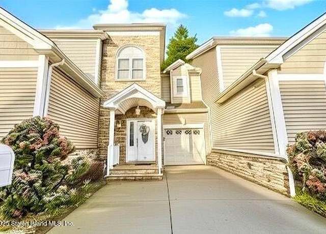 Property at 70 Topside Ln, Staten Island, NY 10309, 2 beds, 2.5 baths