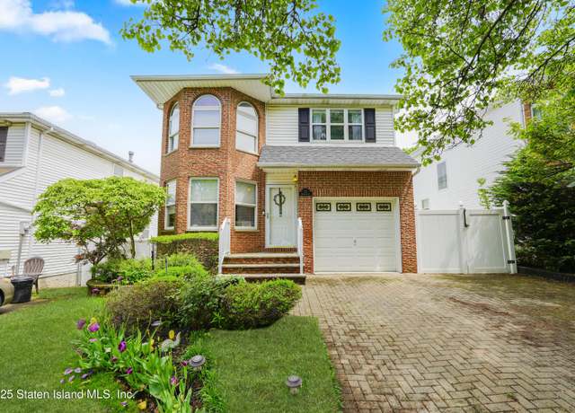 Property at 23 Helene Ct, Staten Island, NY 10309, 3 beds, 3 baths