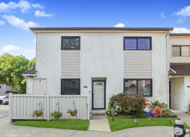 Property at 156 Surfside Plz #100, Staten Island, NY 10307, 2 beds, 1 bath