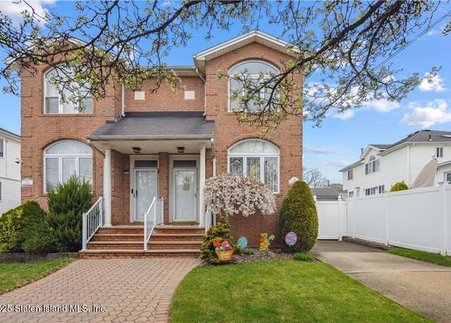 Property at 15 Jumel St, Staten Island, NY 10308, 3 beds, 2.5 baths