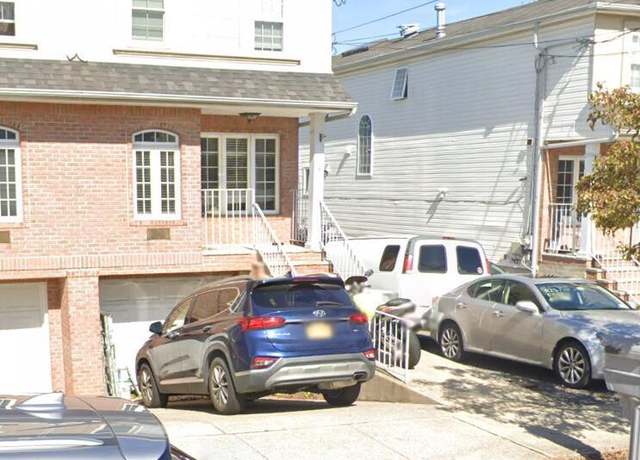 Property at 19 Benson St, Staten Island, NY 10312, 3 beds, 2.5 baths