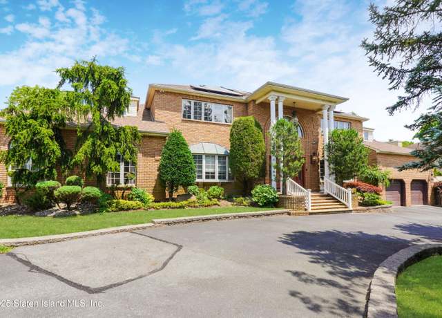Property at 41 Bennett Pl, Staten Island, NY 10312, 6 beds, 4.5 baths