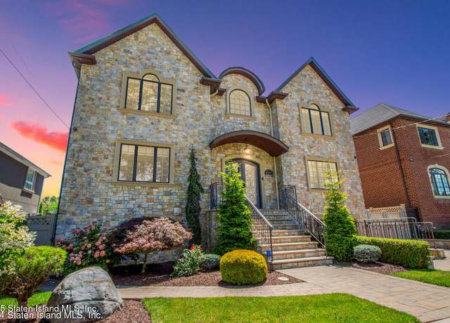 Property at 434 Darlington Ave, Staten Island, NY 10309, 4 beds, 3.5 baths