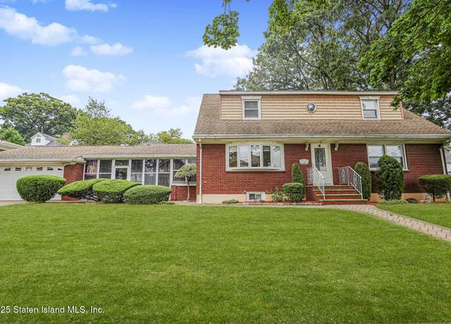 Property at 1 Macfarland Ave, Staten Island, NY 10305, 5 beds, 3 baths