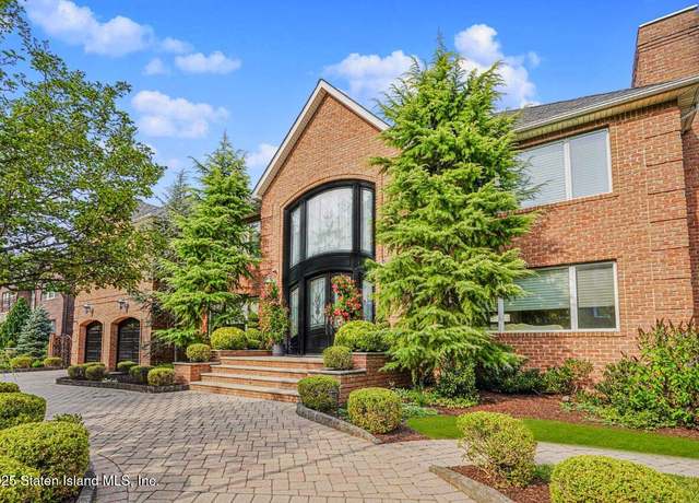 Property at 45 Johanna Ln, Staten Island, NY 10309, 4 beds, 6.5 baths