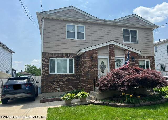 Property at 1030 Rensselaer Ave, Staten Island, NY 10309, 3 beds, 1.5 baths