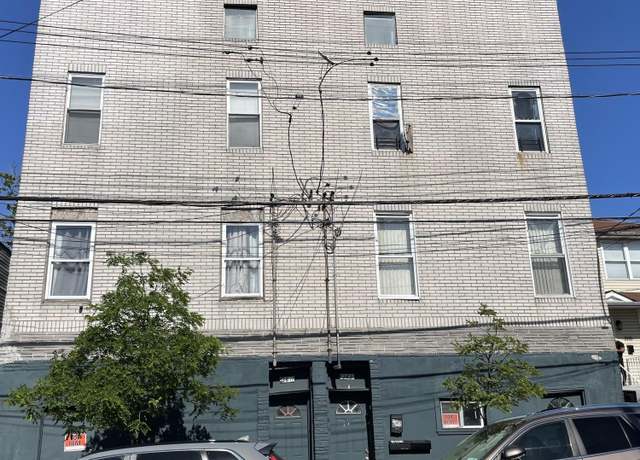 Property at 361-363 Broadway, Staten Island, NY 10310, 10 beds, 4 baths