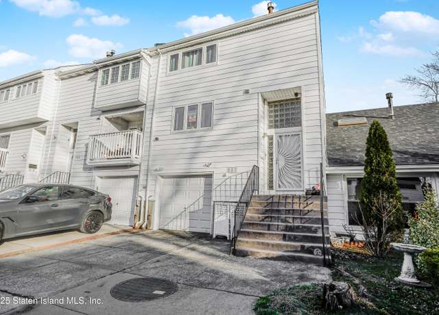 Property at 111 Hampton Grn, Staten Island, NY 10312, 3 beds, 2 baths