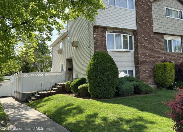 Property at 92 Giffords Ln, Staten Island, NY 10308, 4 beds, 2 baths