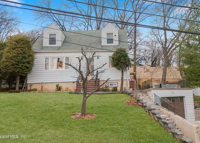 Property at 107 Longview Rd, Staten Island, NY 10304, 3 beds, 1.5 baths