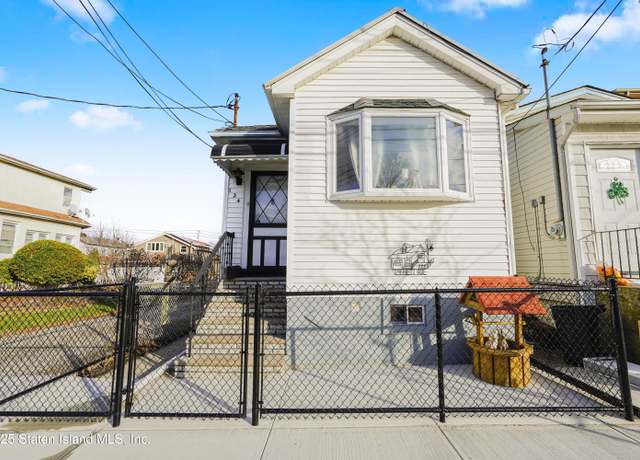 Property at 124 Hett Ave, Staten Island, NY 10306, 1 bed, 2 baths