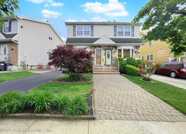 Property at 160 Tanglewood Dr, Staten Island, NY 10308, 3 beds, 1.5 baths