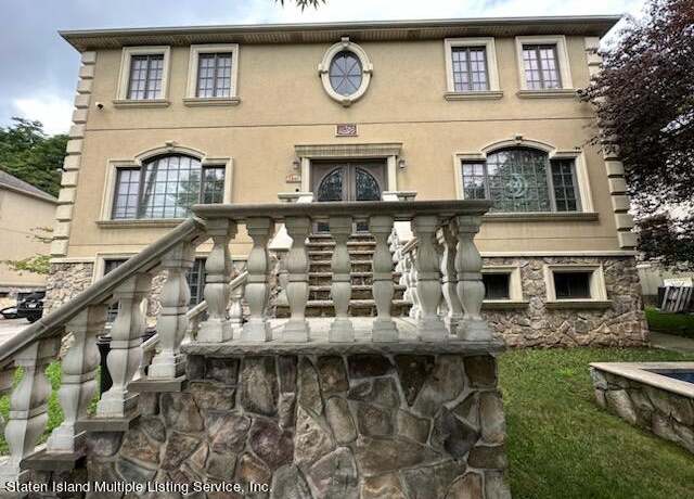 Property at 1841 Richmond Rd, Staten Island, NY 10306, 4 beds, 2.5 baths