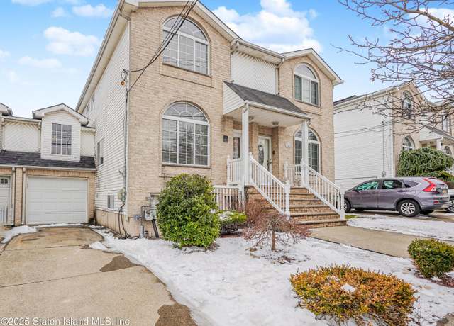 Property at 447 Winant Ave, Staten Island, NY 10309, 3 beds, 2.5 baths