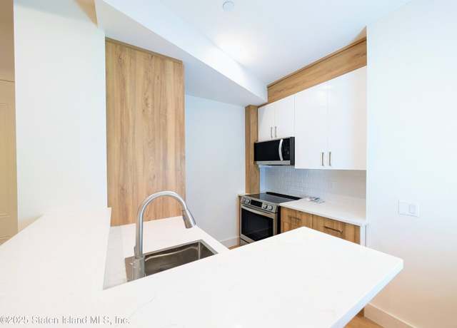 Property at 3865 Amboy Rd Unit 2f, Staten Island, NY 10308, 1 bed, 1 bath