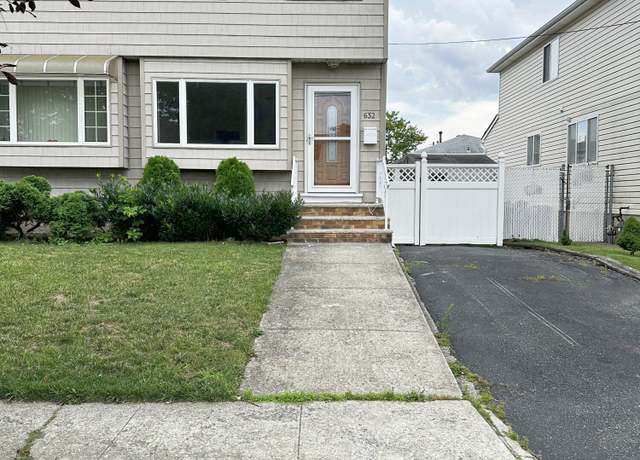Property at 632 Wilson Ave, Staten Island, NY 10312, 3 beds, 2.5 baths