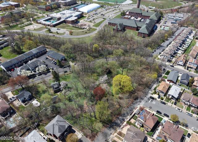 Property at 805 Willowbrook Rd, Staten Island, NY 10314