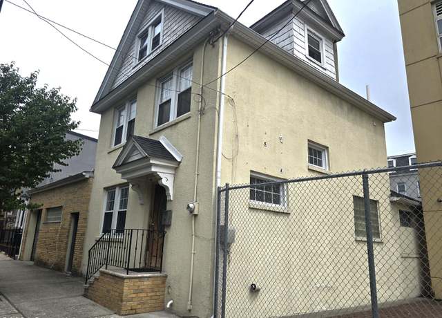 Property at 119 - 121 Montgomery Ave, Staten Island, NY 10301, 3 beds, 2 baths