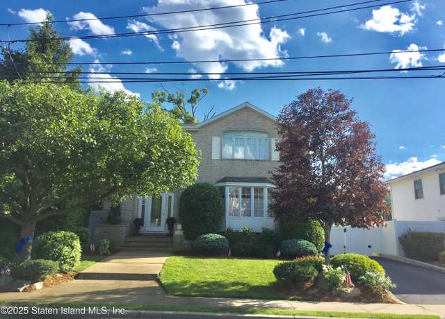 Property at 312 Barbara St, Staten Island, NY 10306, 3 beds, 3.5 baths