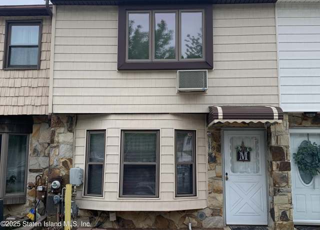 Property at 298 Tanglewood Dr, Staten Island, NY 10308, 3 beds, 1.5 baths
