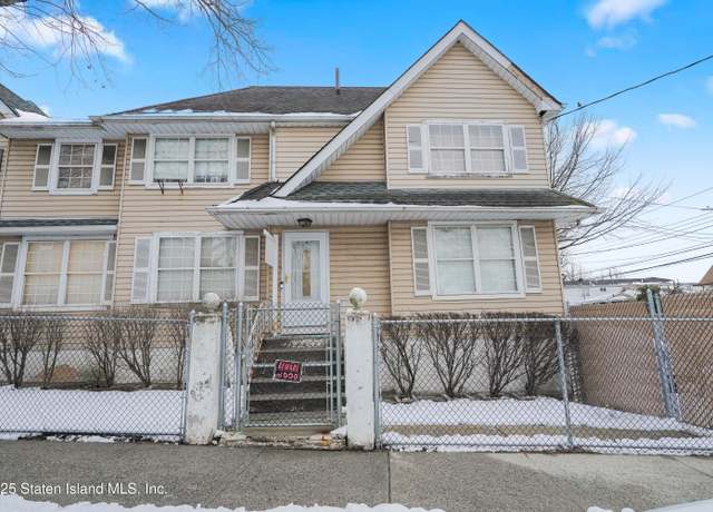 Property at 4 Benjamin Pl, Staten Island, NY 10303, 3 beds, 2.5 baths