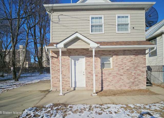 Property at 27 Benjamin Pl, Staten Island, NY 10303, 5 beds, 2 baths