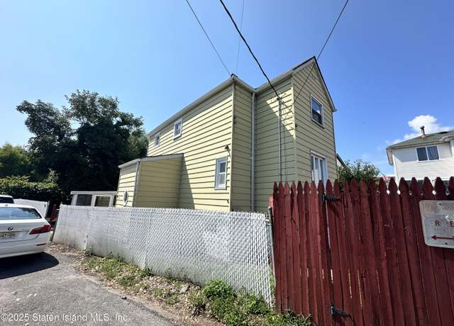 Property at 32 Linda Ave, Staten Island, NY 10305, 4 beds, 1.5 baths