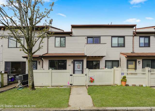 Property at 91 Selvin Loop, Staten Island, NY 10303, 2 beds, 2 baths