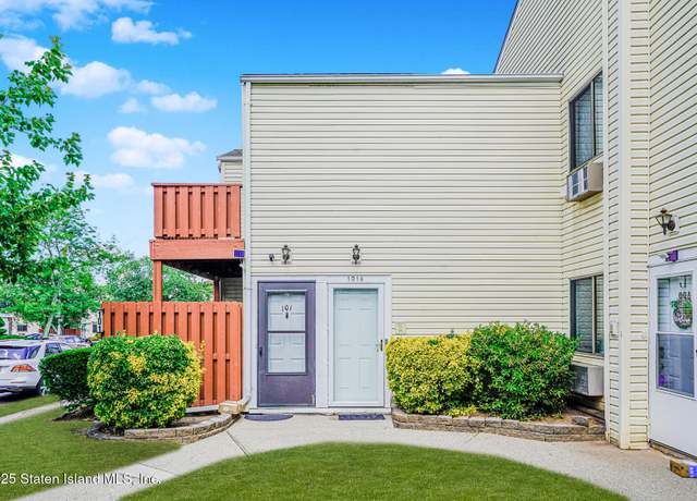 Property at 101 Stack Dr Unit A, Staten Island, NY 10312, 2 beds, 1 bath