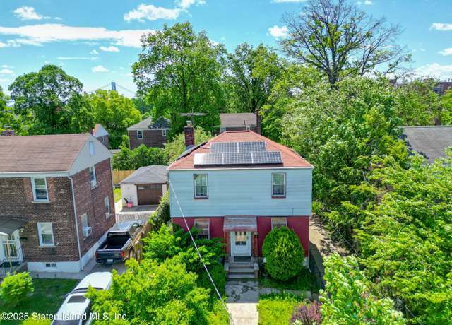 Property at 242 Vanderbilt Ave, Staten Island, NY 10304, 2 beds, 2 baths