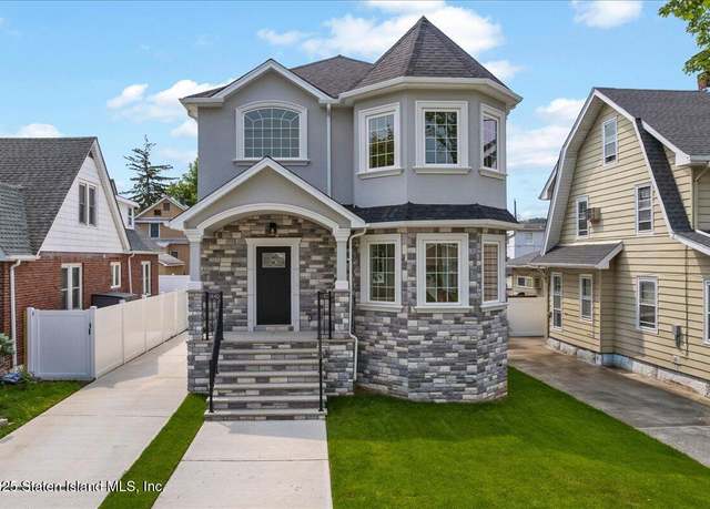 Property at 150 Dudley Ave, Staten Island, NY 10301, 3 beds, 3.5 baths