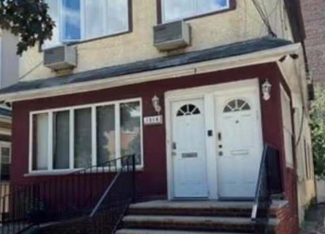Property at 1316 Avenue N, Brooklyn, NY 11230, 7 beds, 2 baths