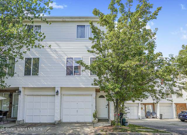 Property at 49 Jamie Ln, Staten Island, NY 10312, 1 bed, 1.5 baths