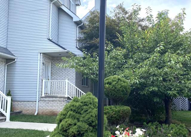 Property at 45 Fairlawn Loop, Staten Island, NY 10308, 4 beds, 3.5 baths