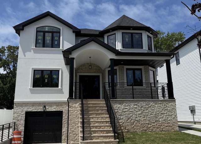 Property at 1051 Edgegrove Ave, Staten Island, NY 10309, 5 beds, 2.5 baths