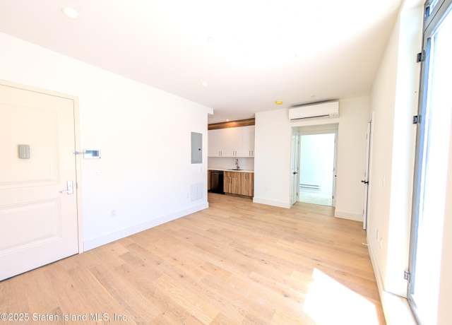 Property at 3865 Amboy Rd Unit 4a, Staten Island, NY 10308, 1 bath