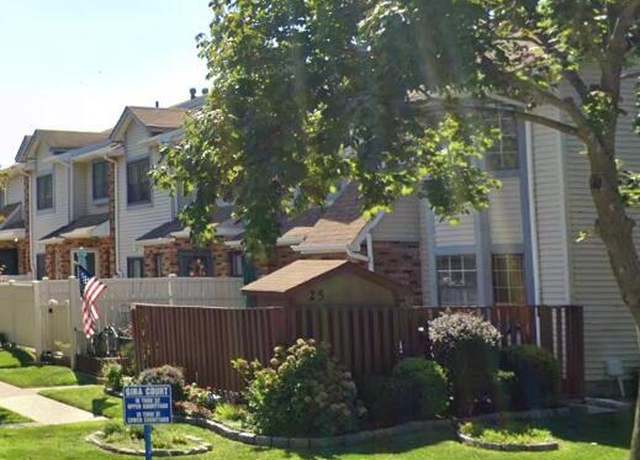 Property at 57 Gina Ct, Staten Island, NY 10314, 2 beds, 1.5 baths