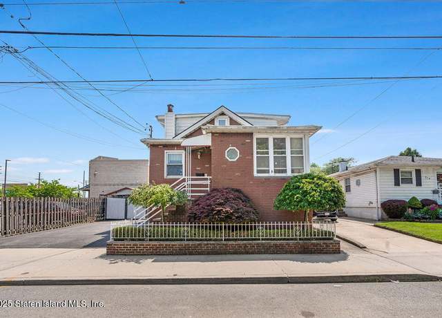 Property at 282 Seaview Ave, Staten Island, NY 10305, 3 beds, 4 baths