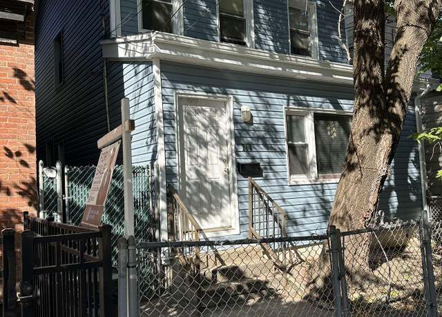 Property at 218 Targee St, Staten Island, NY 10304, 5 beds, 1 bath