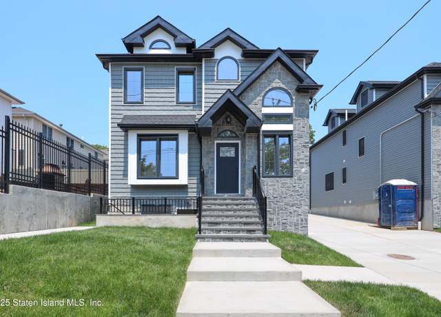 Property at 5635 Amboy Rd, Staten Island, NY 10309, 5 beds, 2.5 baths