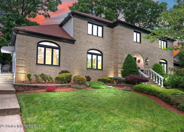 Property at 111 Radigan Ave, Staten Island, NY 10309, 4 beds, 3.5 baths